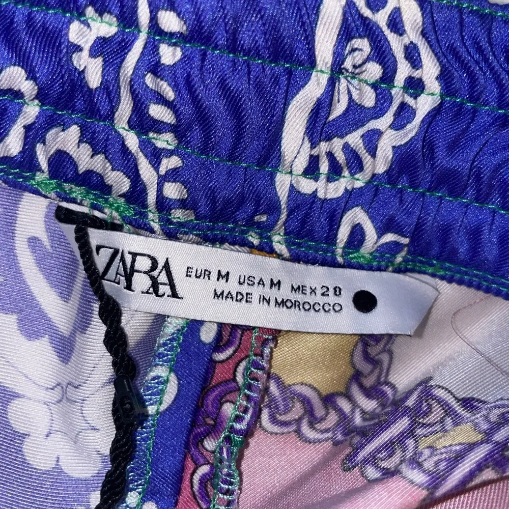 Zara Patterned Shorts - Picture 5 of 6